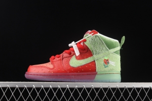 NIKE SB DUNK High Strawberry Cough strawberry green casual skateboard shoes CW7093-600