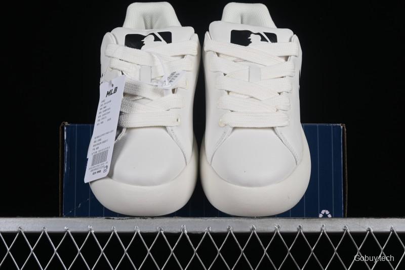 MLB Chunky Classic Base Height Increasing Platform Sneakers - 3ASXCCB4N50IVS