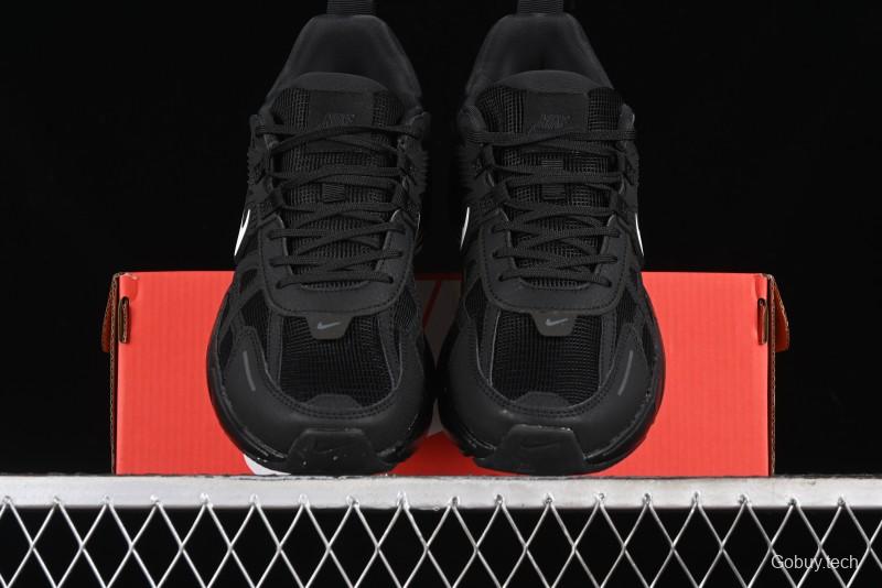 Nike Runtekk Run Retro Low-Top Running Shoes with Cushlon Midsole and Anti-Slip Design - HQ1582-001