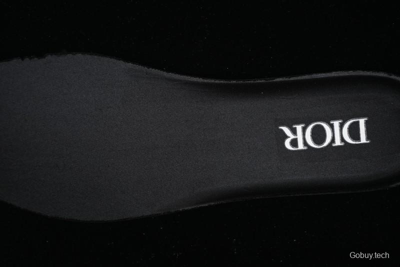 Dior B30 Sneakers with Reflective CD30 Logo and Lightweight Rubber Sole - CD30