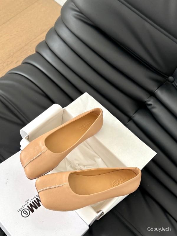 2025 Women MM6 Beige Leather Ballet Flat KFY00280